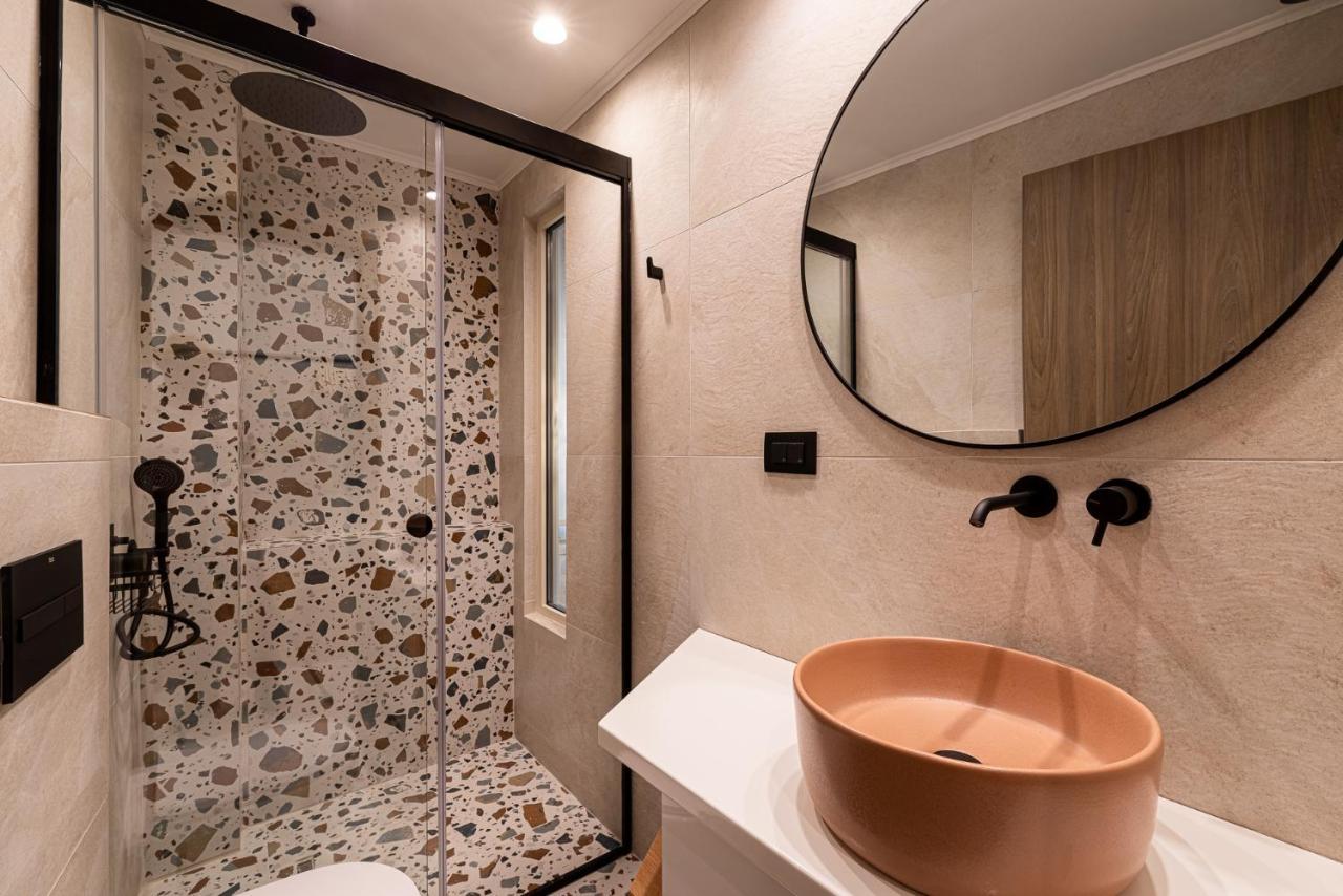 Uranus Apartment Heraklion  Bagian luar foto